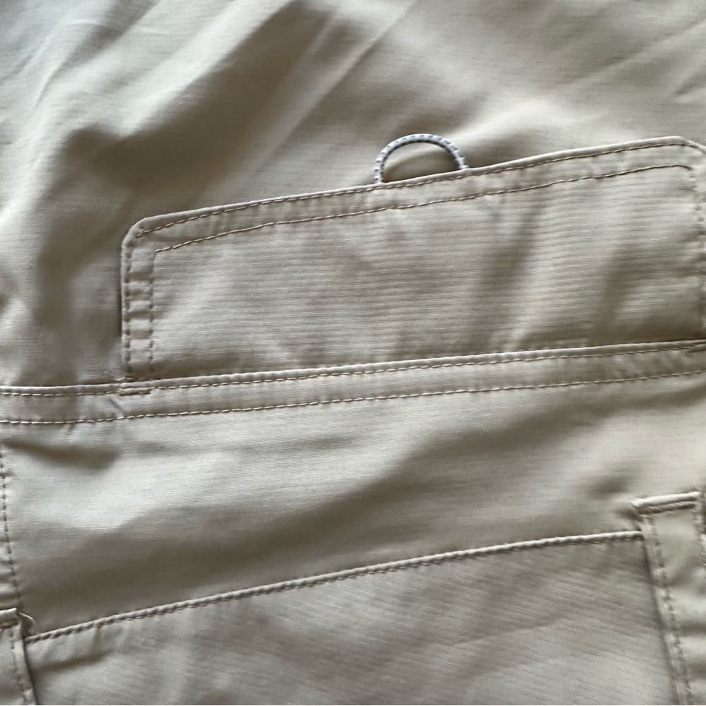 Columbia Women's Beige Cargo Shorts size 8 6L - Picture 10 of 14
